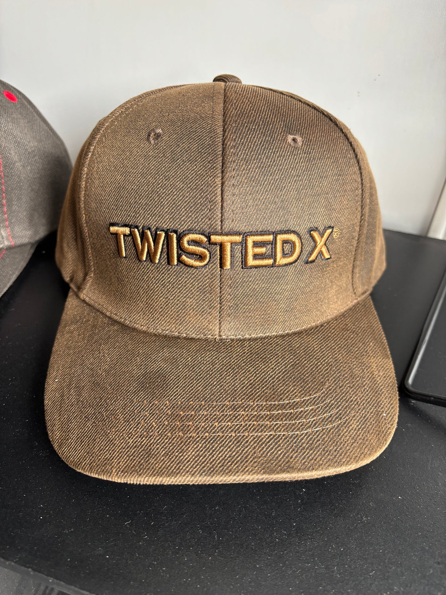 Twisted X Hat