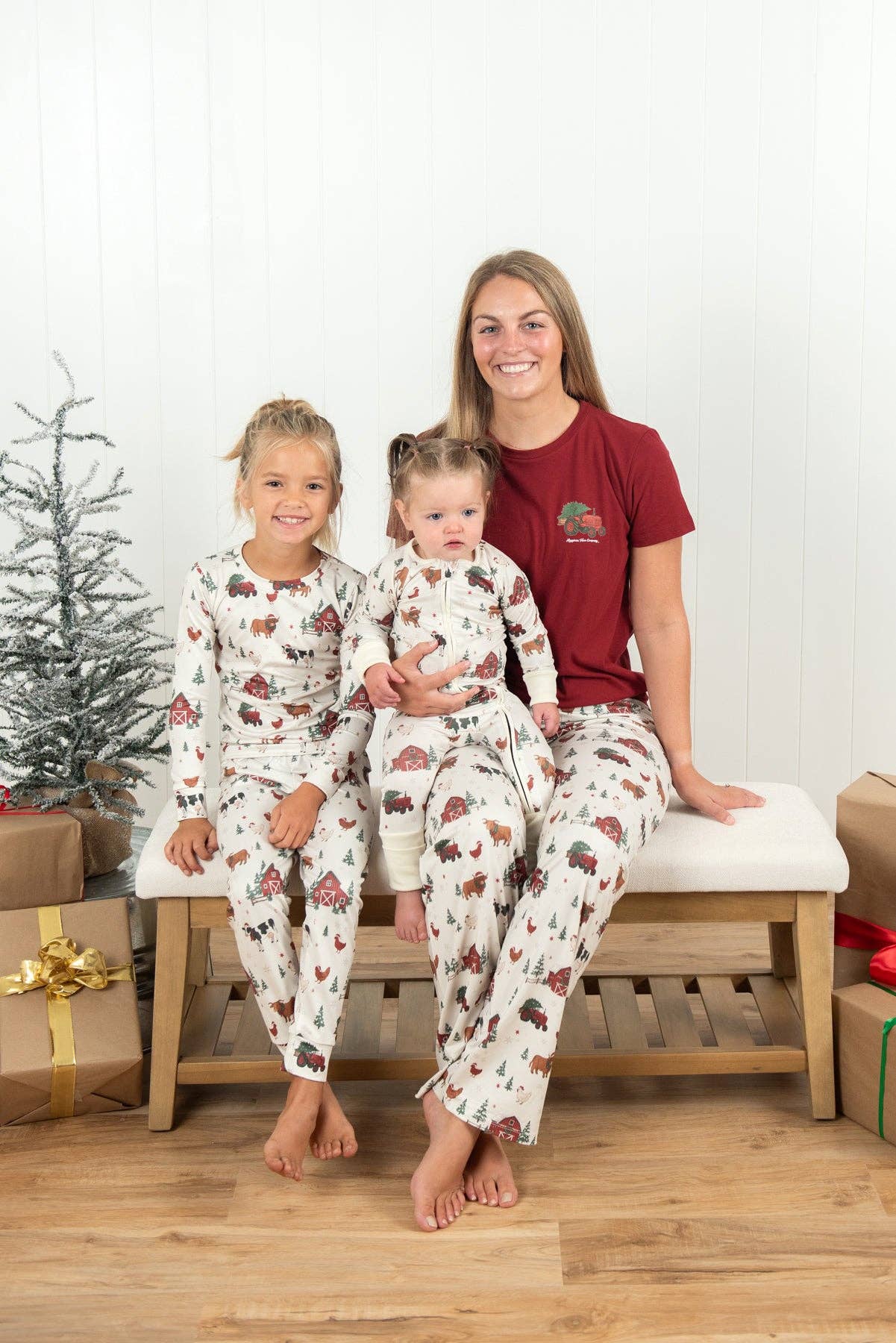 Christmas Barns & Animals Toddler/Youth Pajama Set