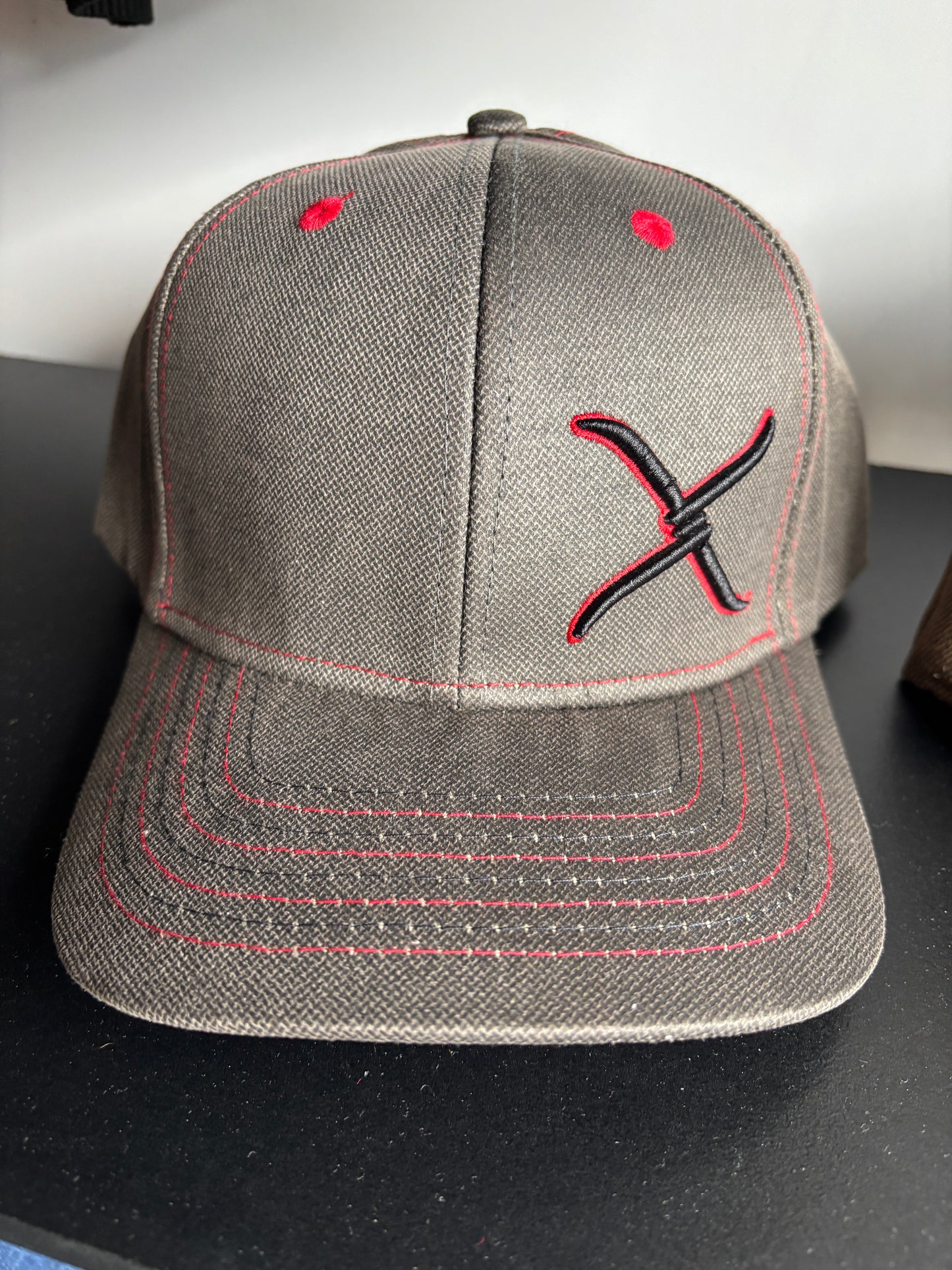Twisted X Hat